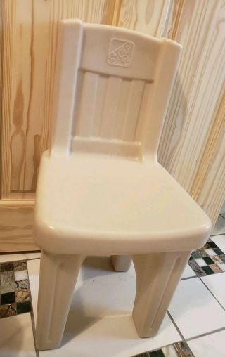 Step 2 Lifestyle Childs Chair Sturdy Plastic Chunky Crafts Picnic Kitchen Rare