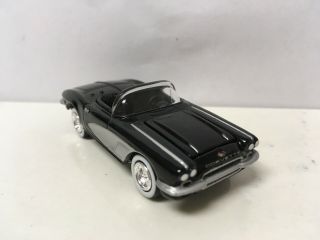 1961 61 Chevy Corvette Convertible Collectible 1/64 Scale Diecast Diorama Model