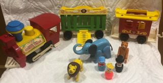 Vintage Fisher Price Circus Train With Animals,  Clown,  Engineer,  Ringmaster 991