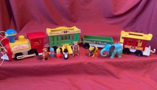 Vintage Fisher Price Play Family Circus Train 991 1973 W/accessories