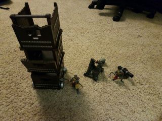 Medieval Siege Tower,  Catapult,  And Knight Figures Build And Play