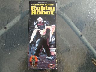 Polar Lights 1/12 " Forbidden Planet " Robby The Robot 5025