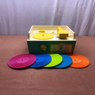 Vintage 1984 Fisher Price Sesame Street Music Box Record Player 5 Records