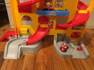 Fisher Price Little People Wheelies Stand and Play Rampway City Ramp Race Track 3