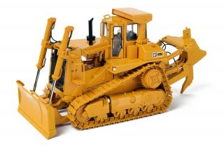 Caterpillar Cat D9l Dozer With Push Blade & Ripper By Ccm 1:48 Scale Model