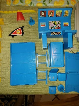 Vintage Batman’s Wayne Foundation MEGO toys Playset Parts 3
