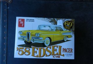 Amt 1958 Ford Edsel Pacer W/continental Kit 1:25th Scale Plastic Model