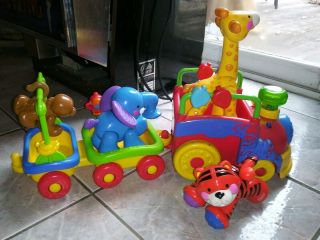 Fisher Price Animals Sing And Go Choo Choo Train With 4 Animals W/sound