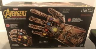 Avengers Marvel Legends Series Infinity Gauntlet Articulated Electronic Fist