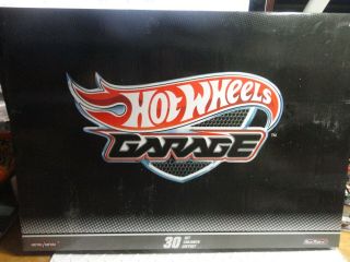 Hot Wheels Garage (30) Car Boxed Set