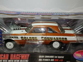 1/18 Hwy 61 1965 Plymouth Belvedere Awb Golden Commandos Fuel Injected Supercar