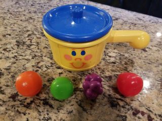 1983 Vintage The First Years Yellow Plastic Pretend Play Cooking Pot W/ 4 Fruits