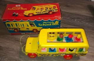 1970’s Vintage Fisher Price School Bus 192 And 7 Little People