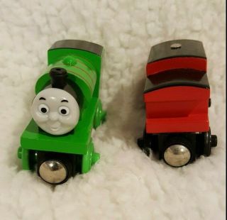 Thomas the Train & Friends Wooden PERCY Engine and Sodor Cabooss 2002 Magnetic 2