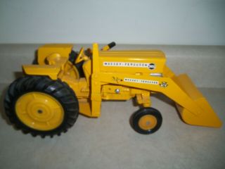 Massey Ferguson 3165 Tractor W/loader Ertl Vintage Farm Toy