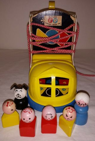 Vintage 1965 Fisher Price Lacing Shoe Play Family 136 W/little People