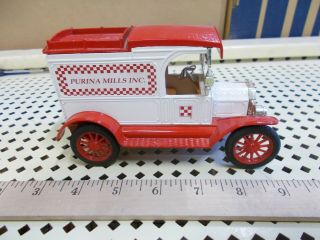 Ertl Purina Mills 1918 Ford Model T Panel Delivery Truck Cast Iron Bank