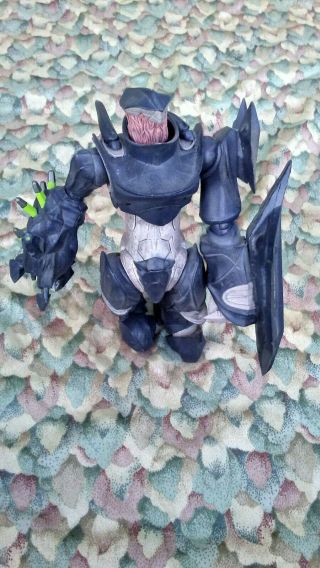 Mcfarlane Toys Halo 3 Hunter Deluxe Action Figure 9” Tall Rare 2009