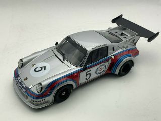 1:18 Autoart 1974 Porsche 911 Carrera Rsr Turbo 2.  1 Martini Brands Hatch 87474