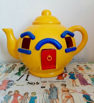 Vintage Bluebird Toltoy Big Yellow Teapot Dollhouse 1981 Yellow Red Blue Pop Up