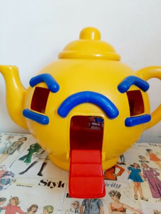 Vintage Bluebird Toltoy Big Yellow Teapot Dollhouse 1981 Yellow Red Blue Pop Up 2