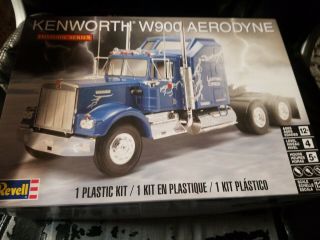 Revell Kenworth W900 - 1/25 Scale Open Box Parts