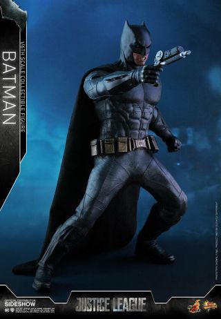 Hot Toys Batman Justice League Sixth Scale Figure