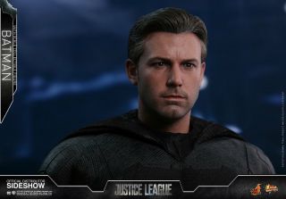 HOT TOYS Batman Justice League Sixth Scale Figure 3