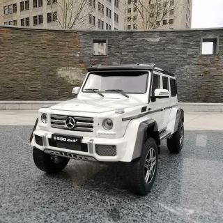 Car Model Almost Real Mercedes - Benz G - Class 4x4 (white) 1:18,  Small Gift