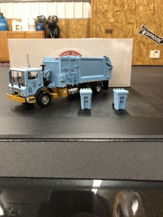 First Gear 19 - 3620 City Of Chicago Mack Mr With Heil Automated Side Loader 1/34