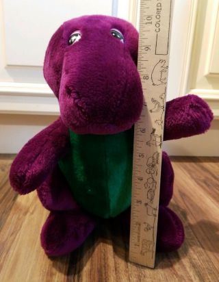 Vintage 1990 Barney The Dinosaur 10” Plush Lyons Group Dakin Backyard Gang Toy 2