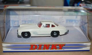 Dinky 1:43 Dy - 12 1955 Mercedes Benz 300sl Gullwing In White