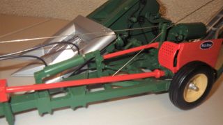 Collectible Toy Speccast Idea 311 Pull Type 2 - Row Corn Picker 1/16 Nib