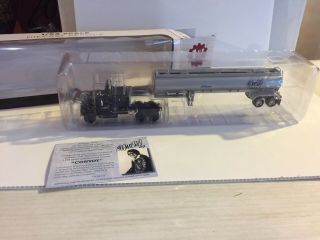 First Gear 1/64 Convoy Rubber Duck Trucking Mack R Model And Tanker Trailer Mb
