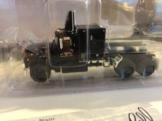 First Gear 1/64 Convoy Rubber Duck Trucking Mack R Model And Tanker Trailer MB 3