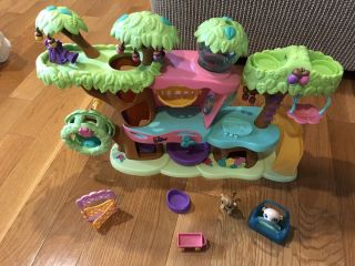 Euc Littlest Pet Shop Treehouse Playlet With Accessories And Pets