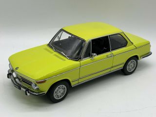 1:18 Autoart Millennium Bmw 2002 Tii Coupe In Bright Yellow 70508 Read