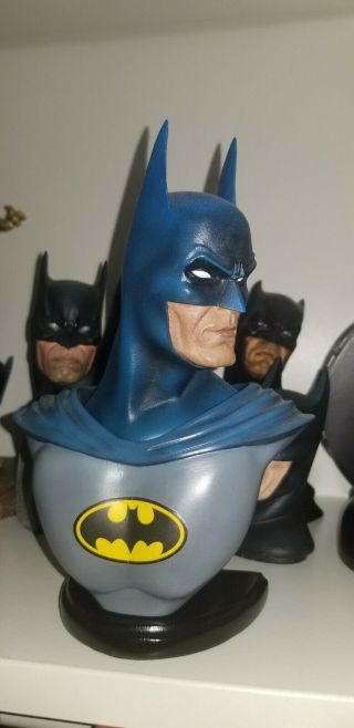 Batman Premium Format Custom Display Stand With Portrait Head Sideshow