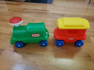 2 Little Tikes Chugga Choo Choo Train Ride On Toys Green Engine Car Red Caboose