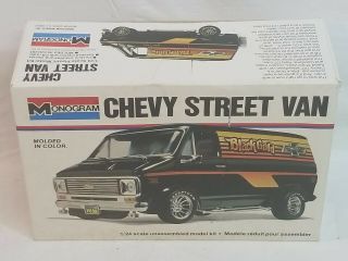 Vintage 1977 Monogram Chevy Street Van 1/24 Model Kit 2216 Built