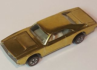 Hot Wheels Custom Dodge Charger (gold) 1969 Redline