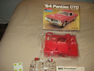Vintage Monogram 1/24 Scale 1964 Pontiac GTO Plastic Model Kit / Open Box 2
