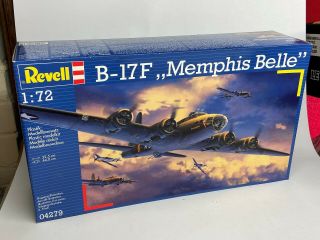 Revell 1/72 Boeing B - 17f " Memphis Belle ",  Contents.