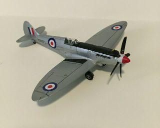Built Painted Airfix Supermarine Spitfire Pr.  Xix 1:72