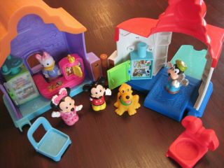 Disney Fisher - Price Little People Daisy Goofy,  Mickey,  Pluto,  Diner/gas