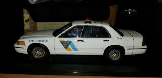 1/18 Autoart Ford Crown Victoria Jersey State Trooper Police White 068