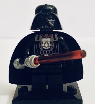 Lego Star Wars - Rare Minifigure - Darth Vader Celebration W/ Medal
