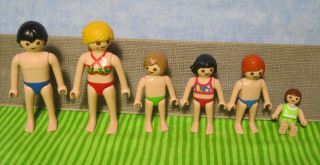Playmobil Swimming Pool Diorama 4858 Replacement Family Mom Dad Baby Girl Boys