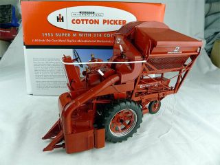 Case Cotton Pickup Die - Cast Model Tractor Spectcast 1 - 16 (l)