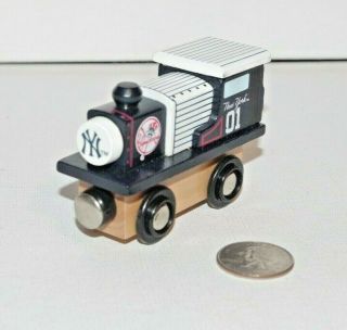 Mlb York Yankees All Star Express Wooden Train Engine W/ Thomas,  Brio